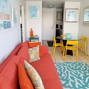 Beachfront Coral Beach Apartment San Juan